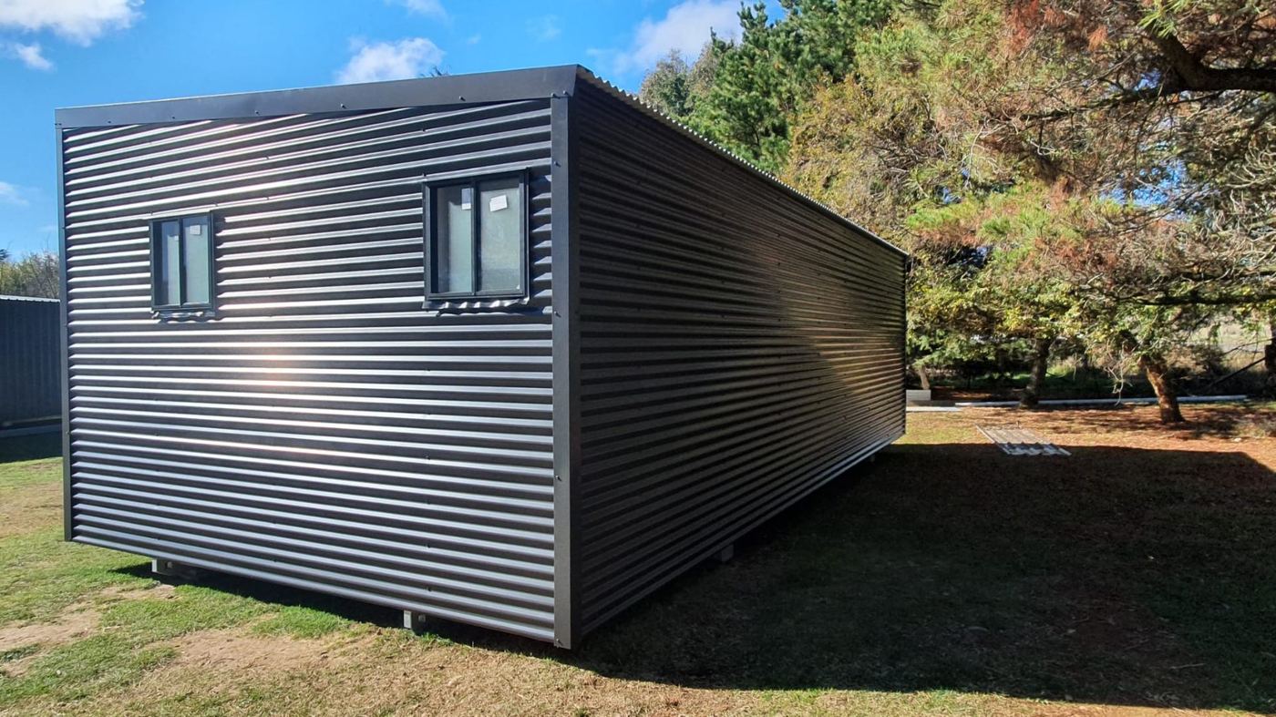 8 × 3.4 m